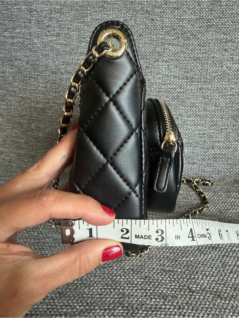 CHANEL Black Quilted Shoulder Bag with Gold Hardware - Picture 13 of 14